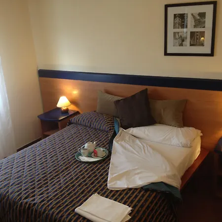 Hotel Indicatore 2*